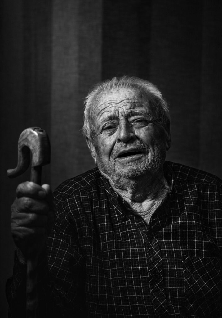 pexels-kournoutis-6366962
